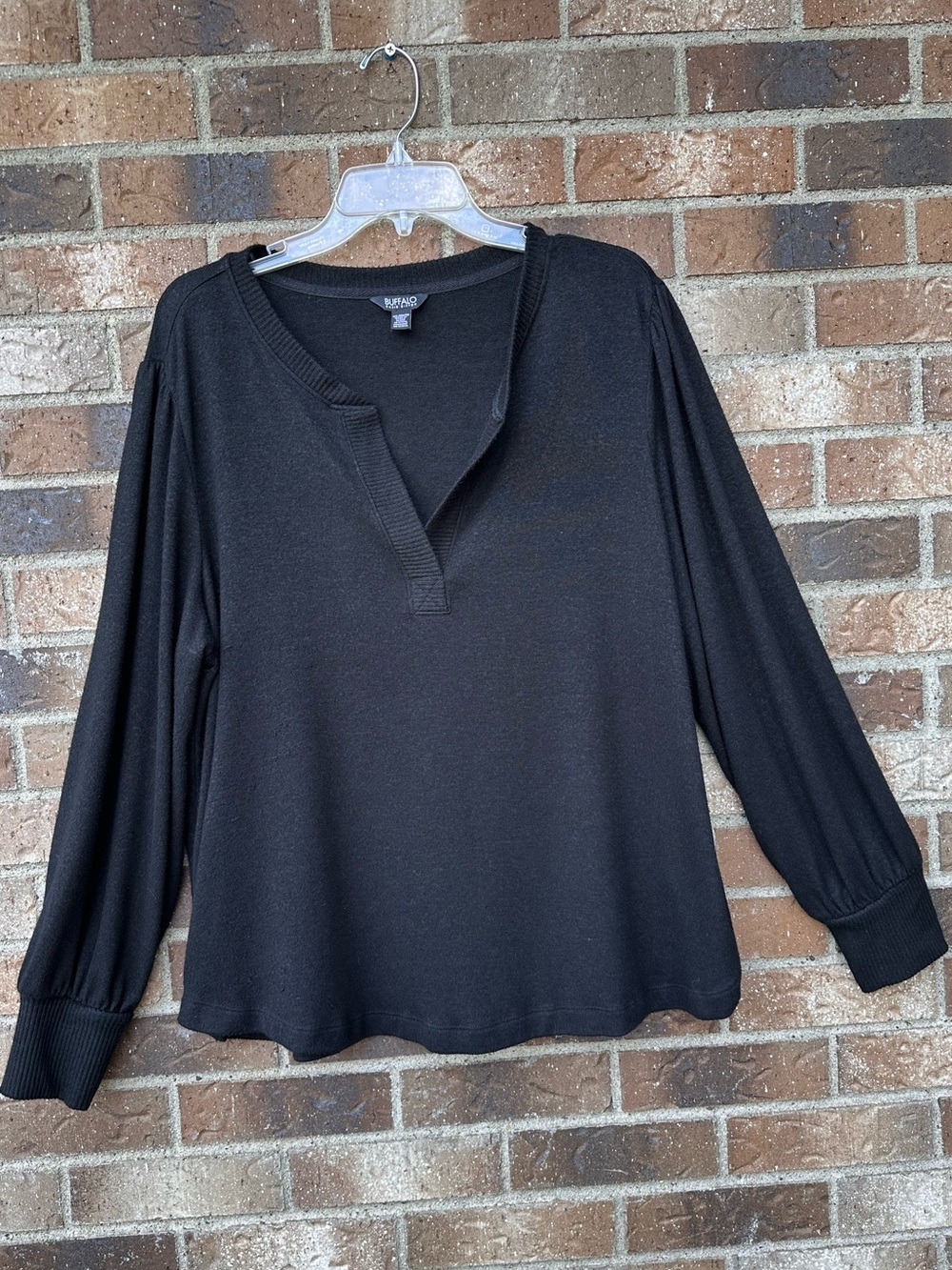 Buffalo David Bitton Black Long Sleeve V-Notch Top